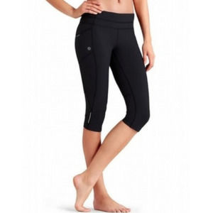 Athleta Dobby Be Free Cropped Leggings Black Capris Tights Small